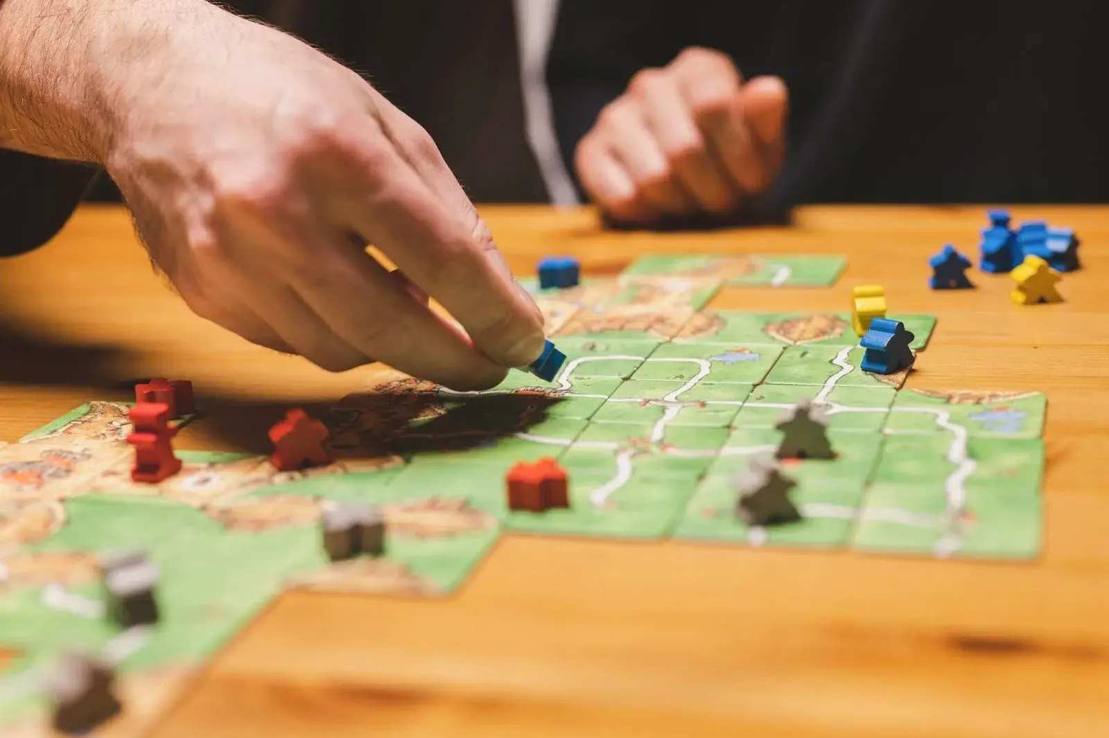 Membangun Jantung Game: Prinsip Desain Mekanika Game Papan yang Menarik